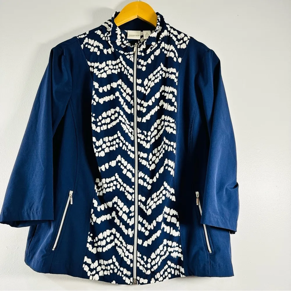 Chico’s Zenergy Athletic Blue Patterned Lightweight Zip Jacket size Large - Image 2