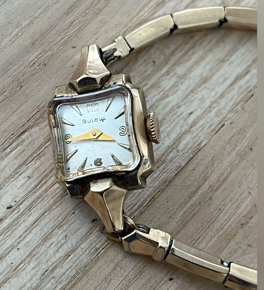 Bulova 10k Gold Plated Rare Vintage Mechanical Winding Ladies Watch Silver Dial - Image 4