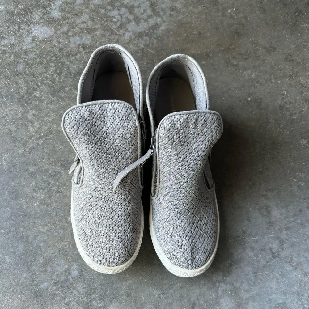 Size 7 wedge madden girl sneakers and born sandals - Image 5