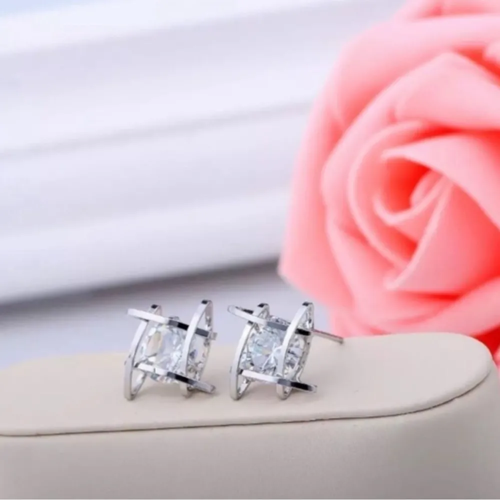 Boutique 💎NEW 3D Silver Cage Diamond Stud Earrings - Image 6