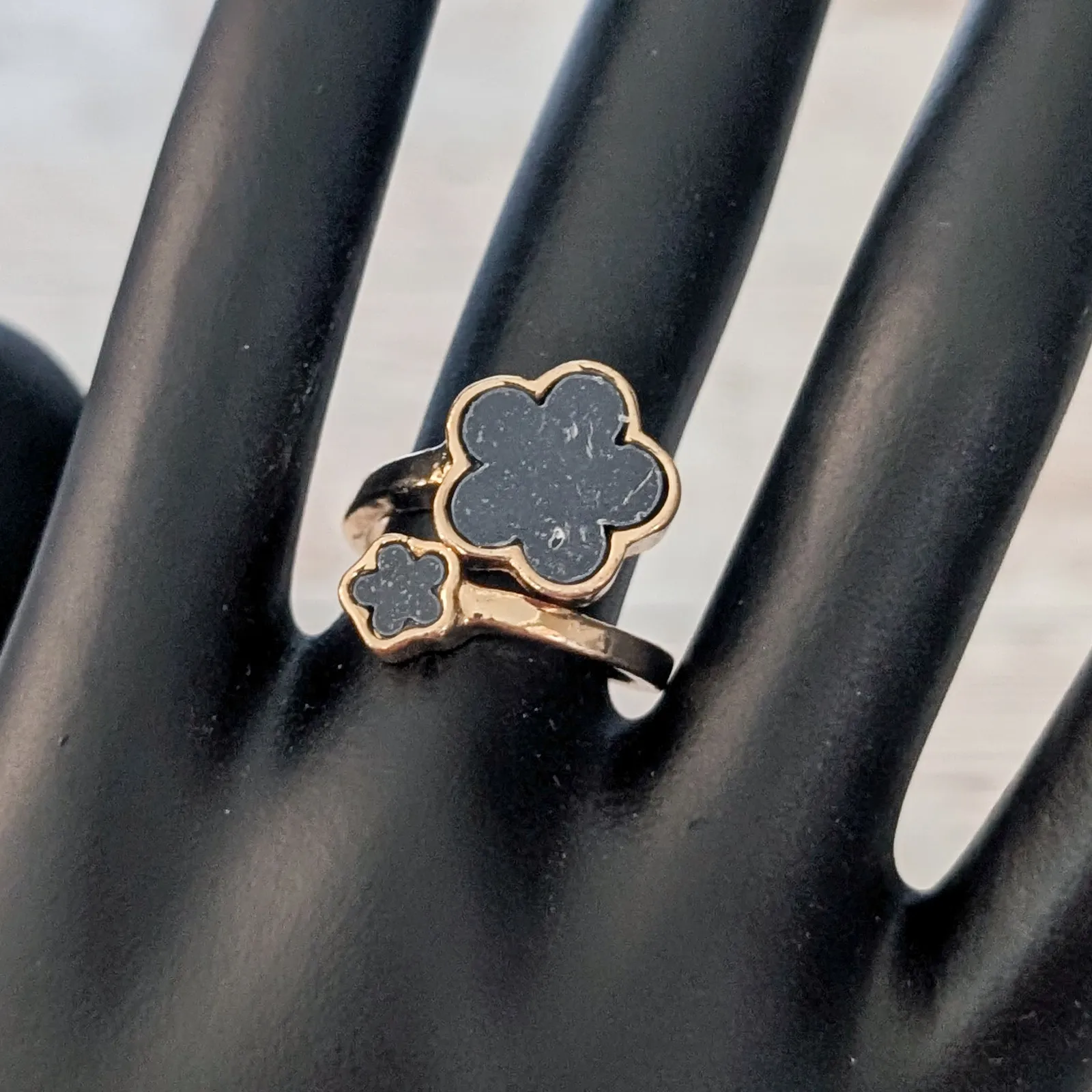 Gold Tone & Black Flowers Ring Size 6.5 - Image 2