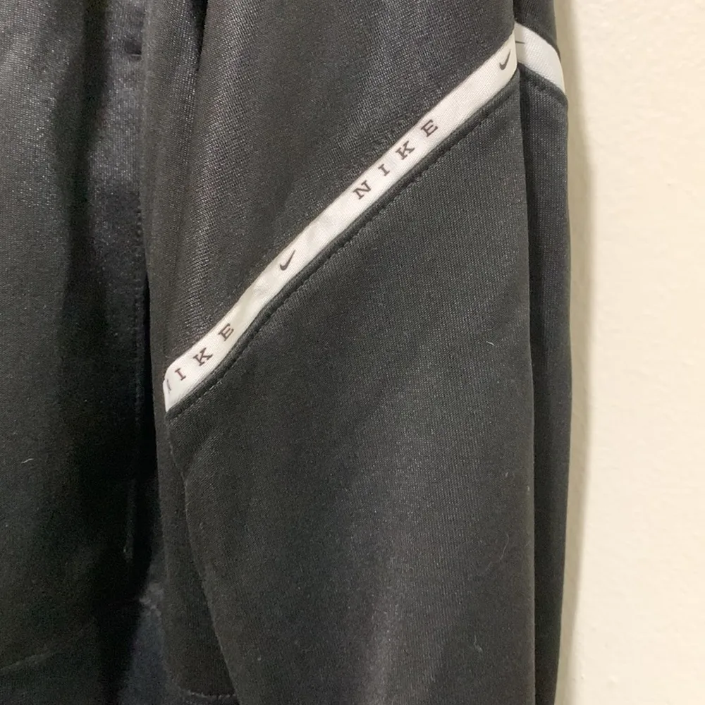 Nike Dry-Fit Long Sleeve Full Zip ‘Black/White’ Jacket Woman’s Size small - Image 5