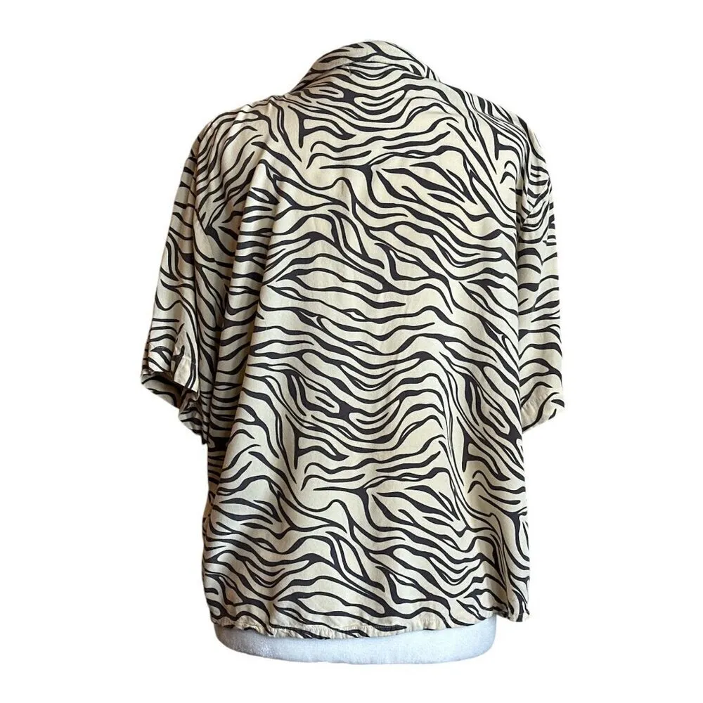 BeachGold Tina Shirt in Swirl Animal Large Womens Button Down Blouse Top Black - Image 7