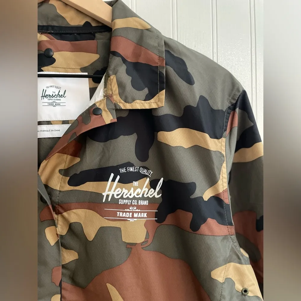 Herschel Supply Co. x Urban Outfitters UO Voyage Coach Camo Jacket Size M - Image 6