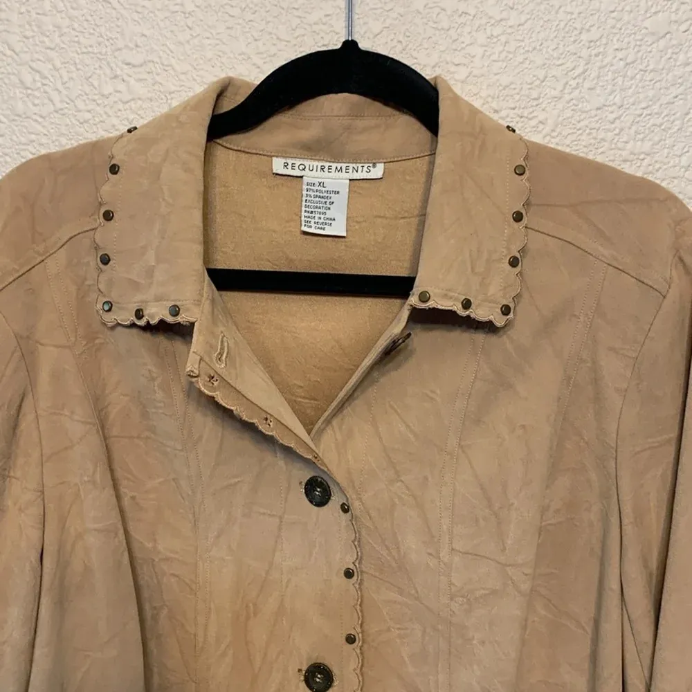 Requirements tan faux suede jacket sz XL lightweight fall winter grandmacore - Image 3