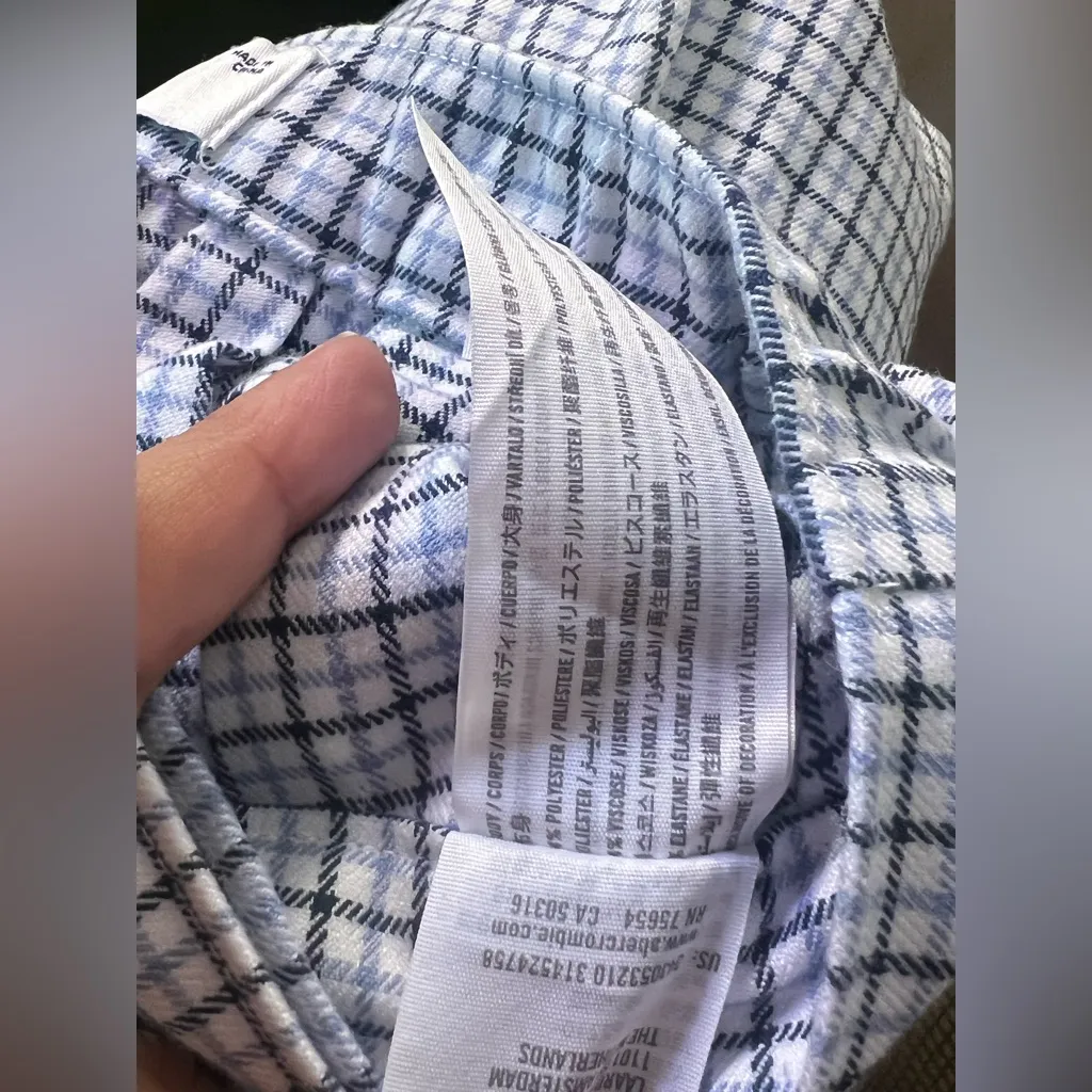 Hollister Ultra High-Rise Pleated Plaid Mini Skirt - Image 11