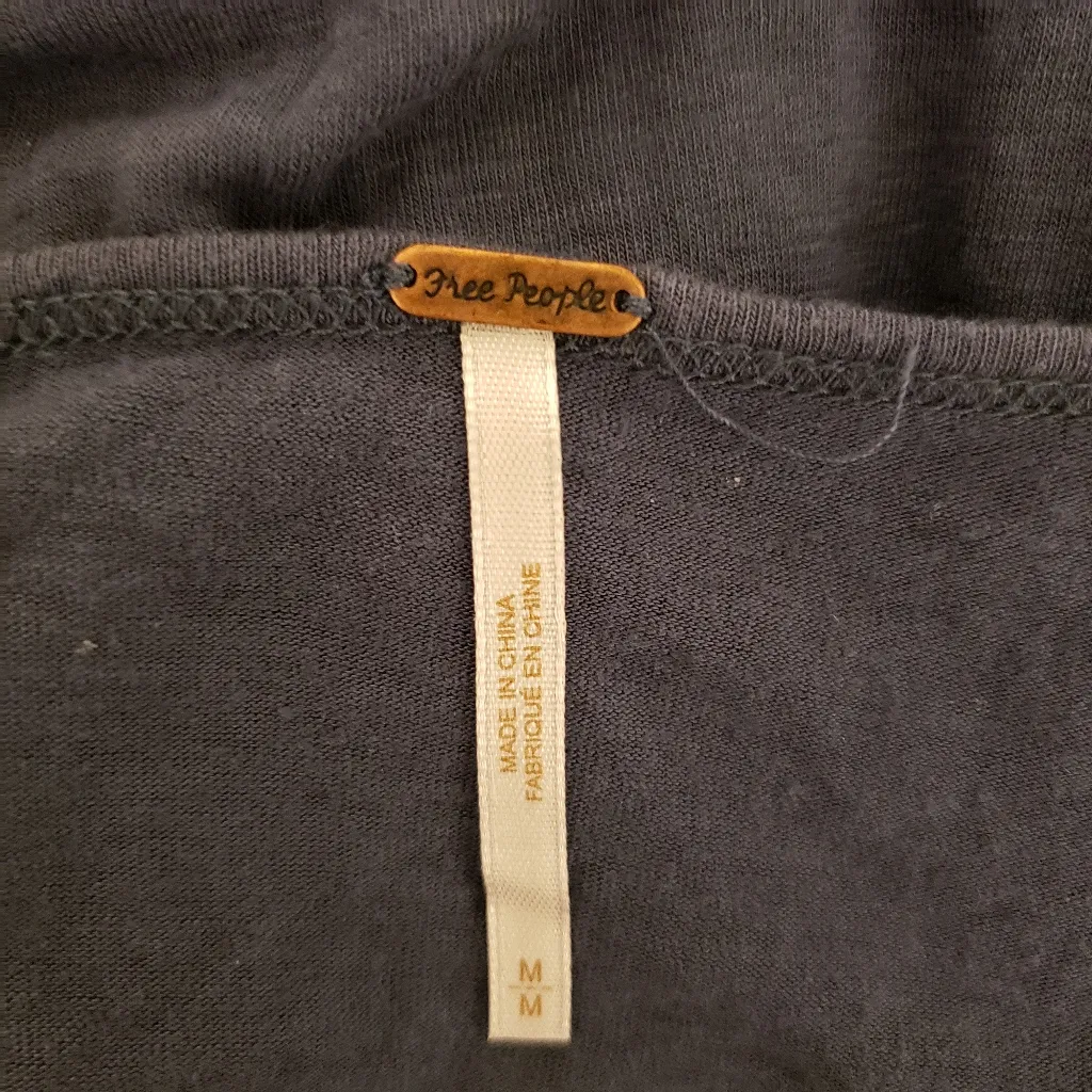 Free‎ People size M cold shoulder top - Image 4