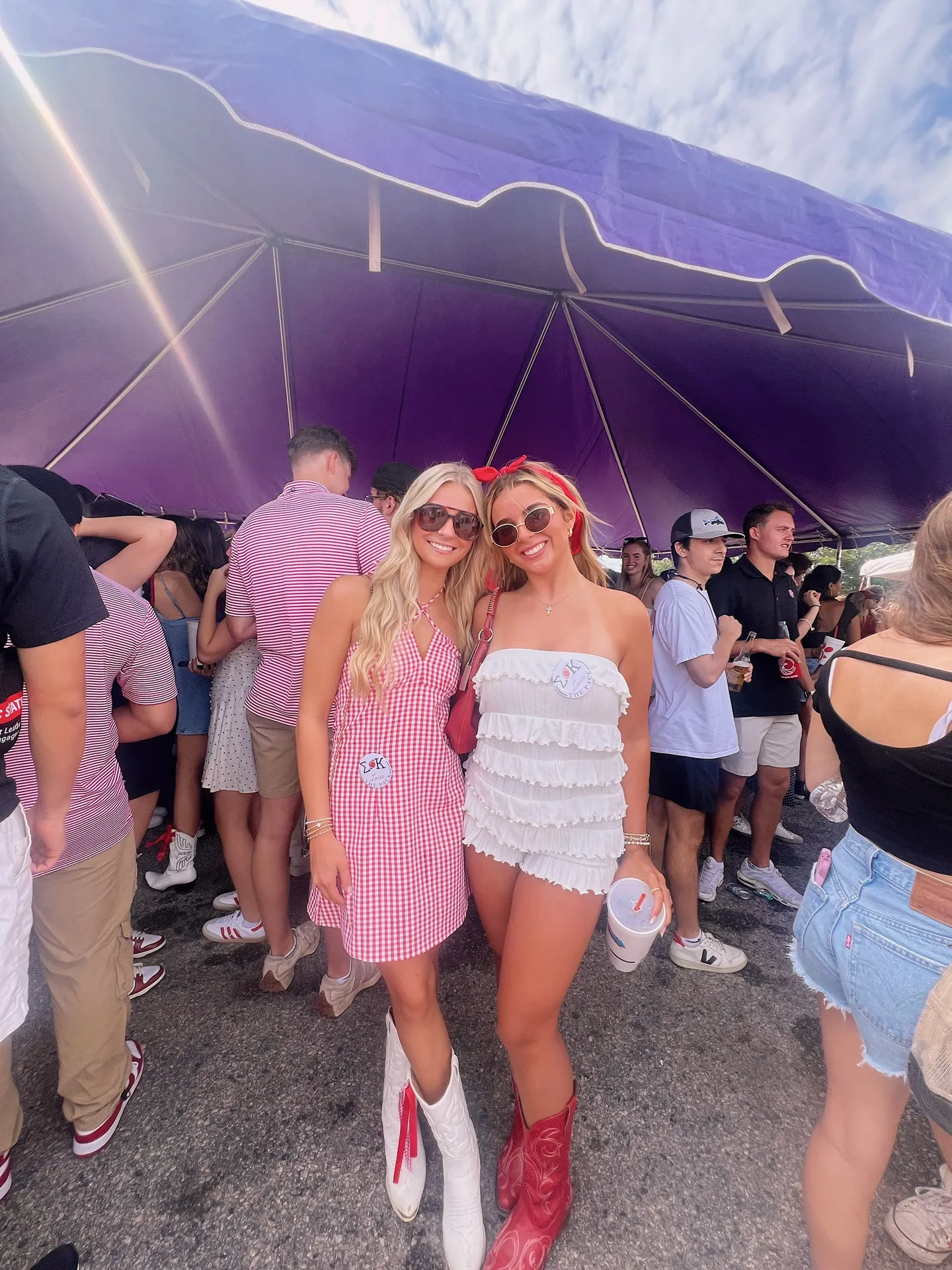 Red and white dress small - Image 3