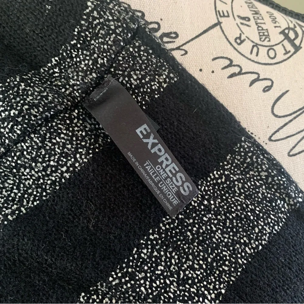 EXPRESS  Infiniti knit scarf - Image 2