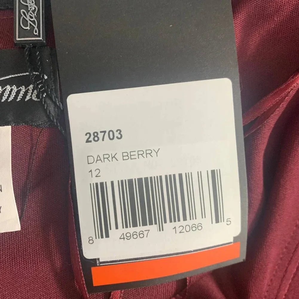 La Femme Strapless‎ Two-Piece Trumpet Gown in Dark Berry Size US 12 - Image 13