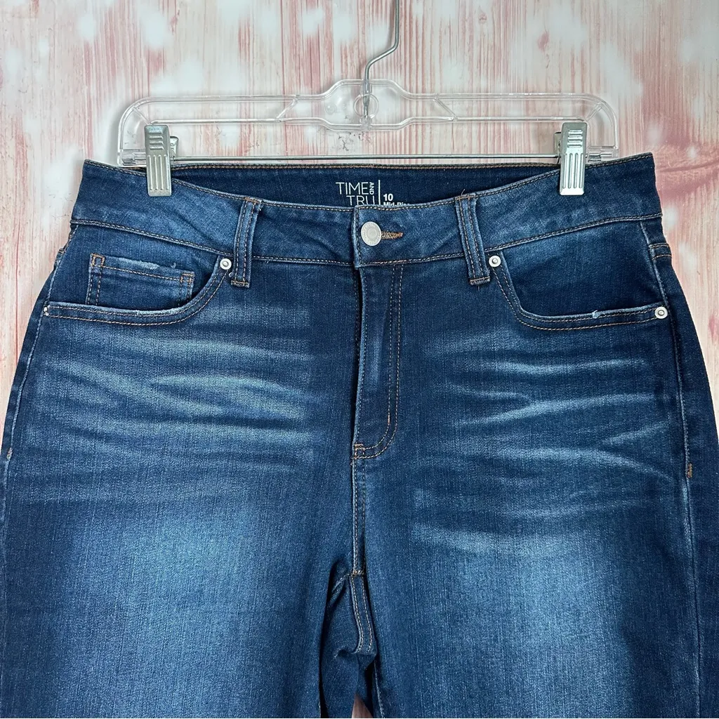 Time and Tru Denim Mid Rise Bermuda Short 5” Inseam Size 10 - Image 4