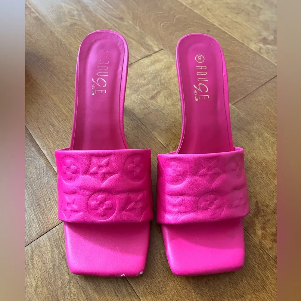 Rouge Helium Hot Pink Kitten Heels - Image 4