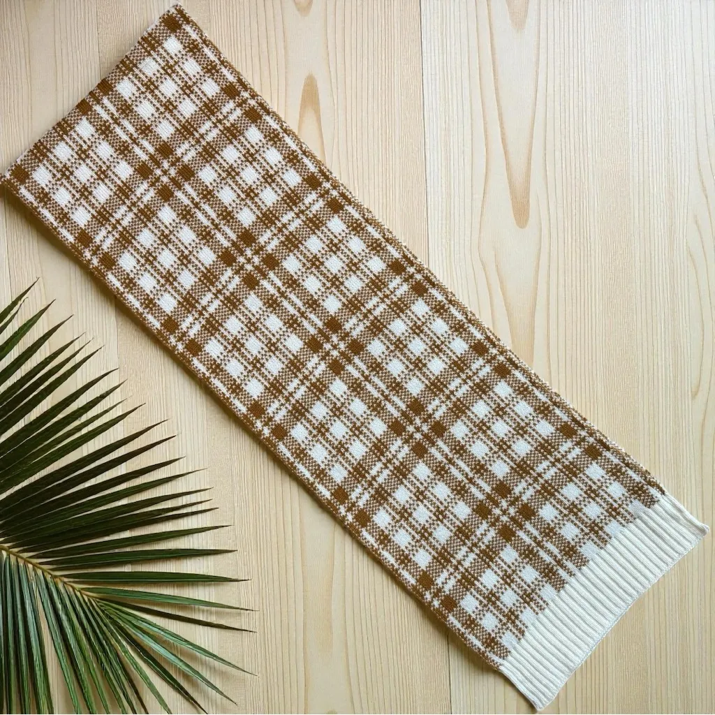 Timberland Plaid Knit Scarf – Tan Caramel & Cream – OS - Image 2