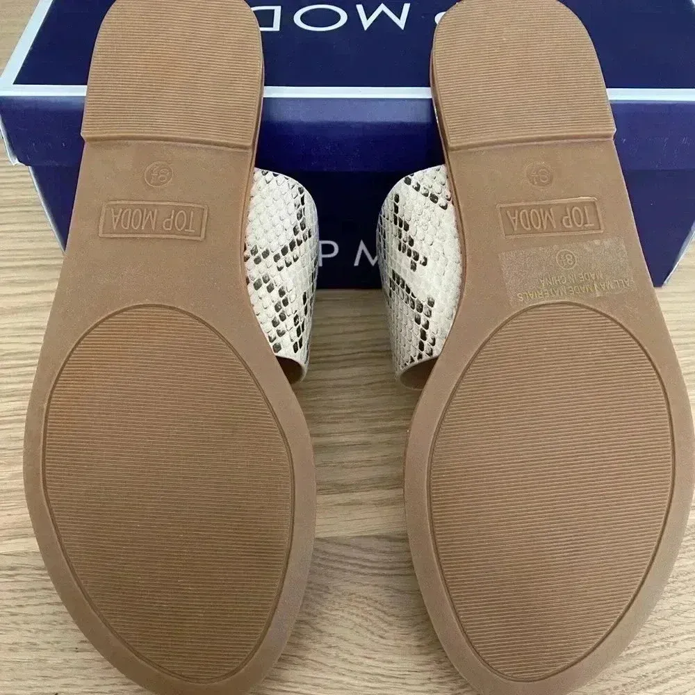 🆕Top Moda White & Snake Contrast- Strap Malik Slide🆕 - Image 3