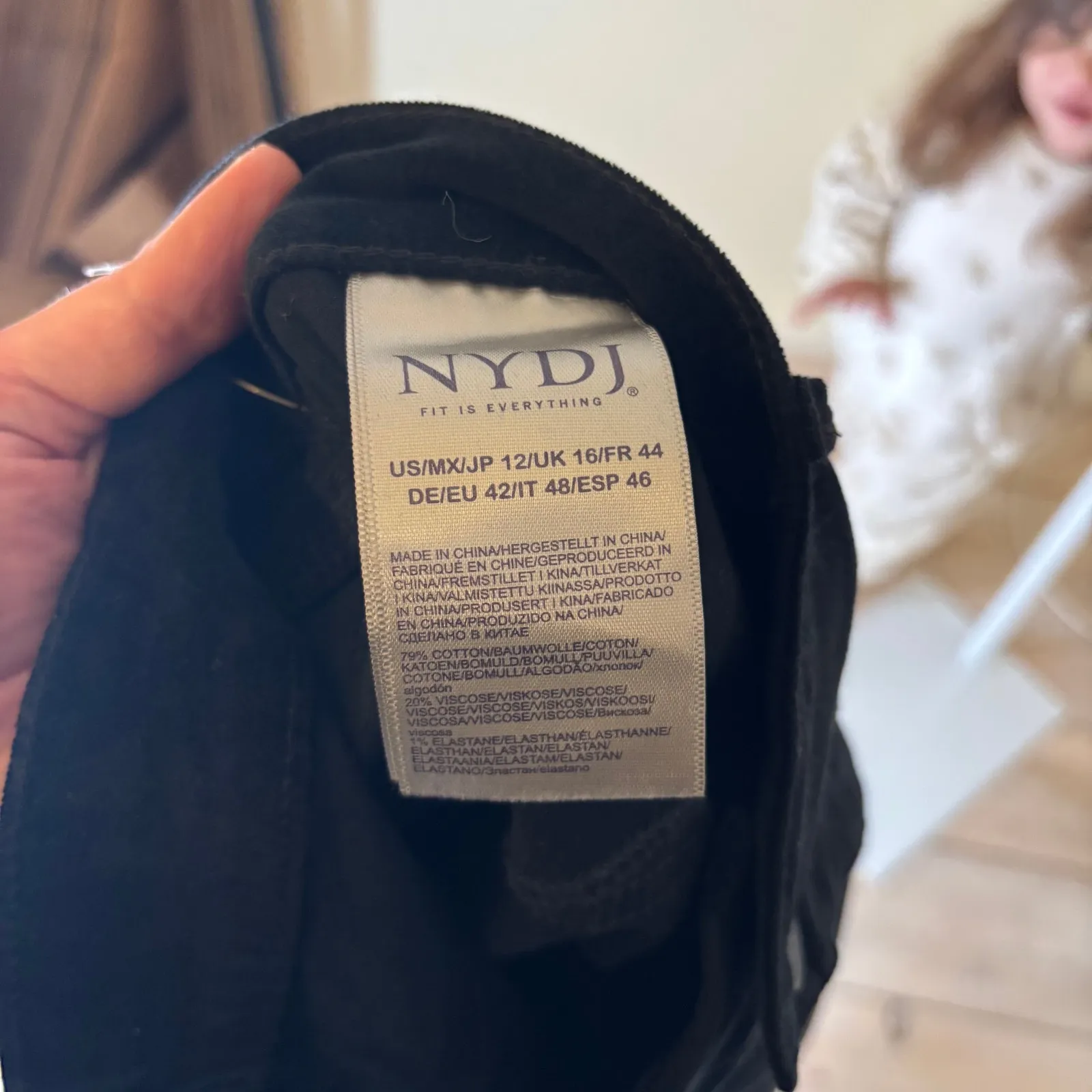 NYDJ NWT Women's Ami Skinny Black Velvet Jeans Size 12 - Image 10