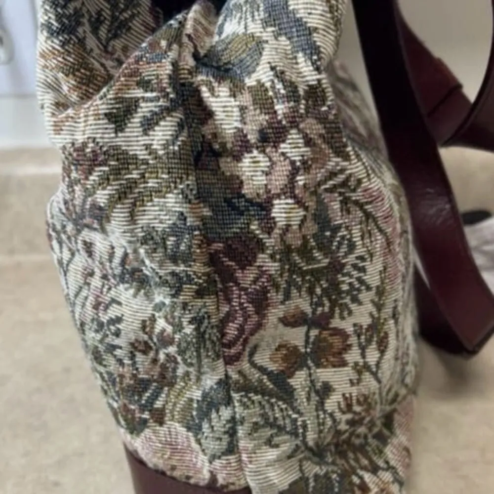 Etienne Aigner Genuine Leather Trim Magnetic Snap Multicolor Crossbody Bag - New - Image 8