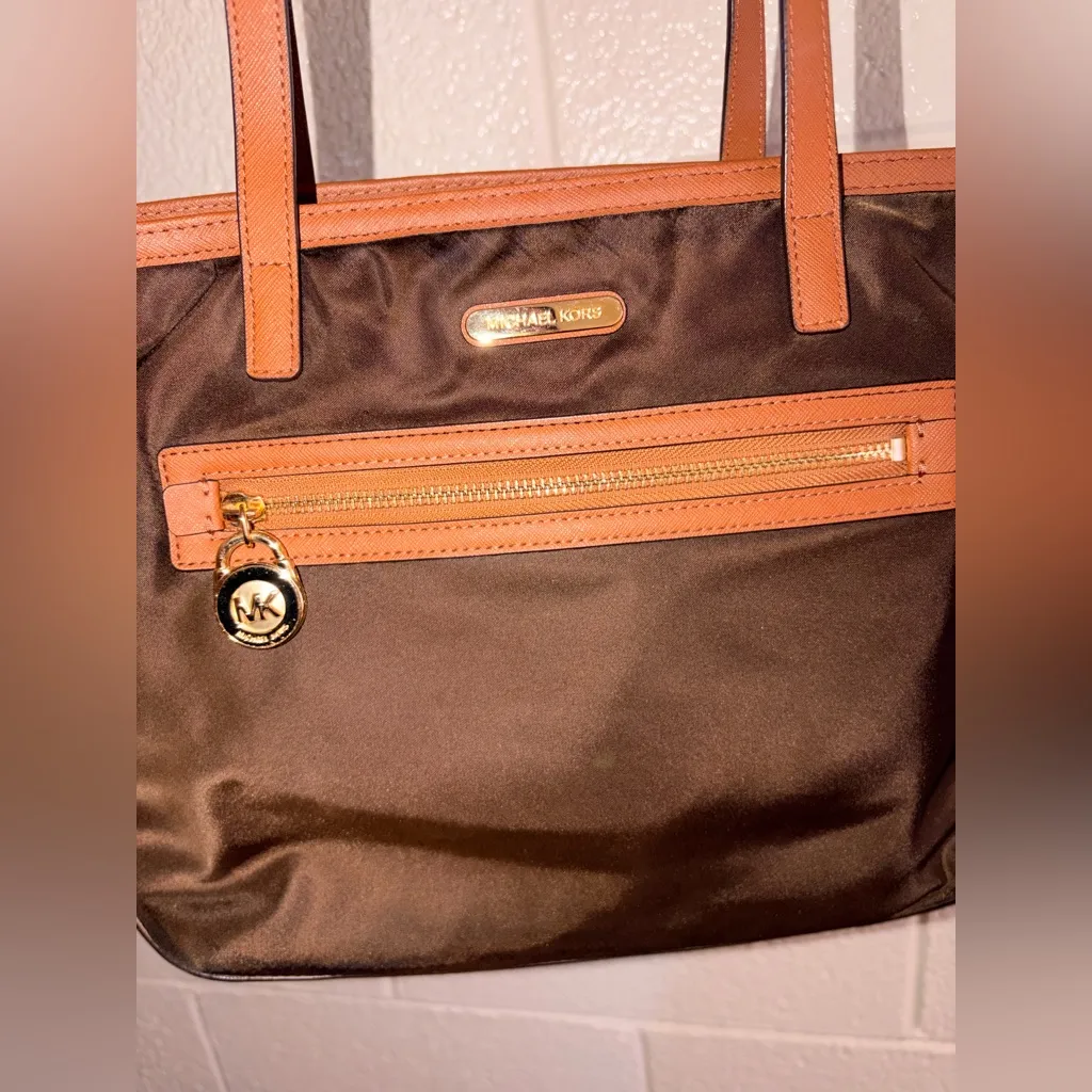 Michael Kors Nylon Purse 👜 - Image 3
