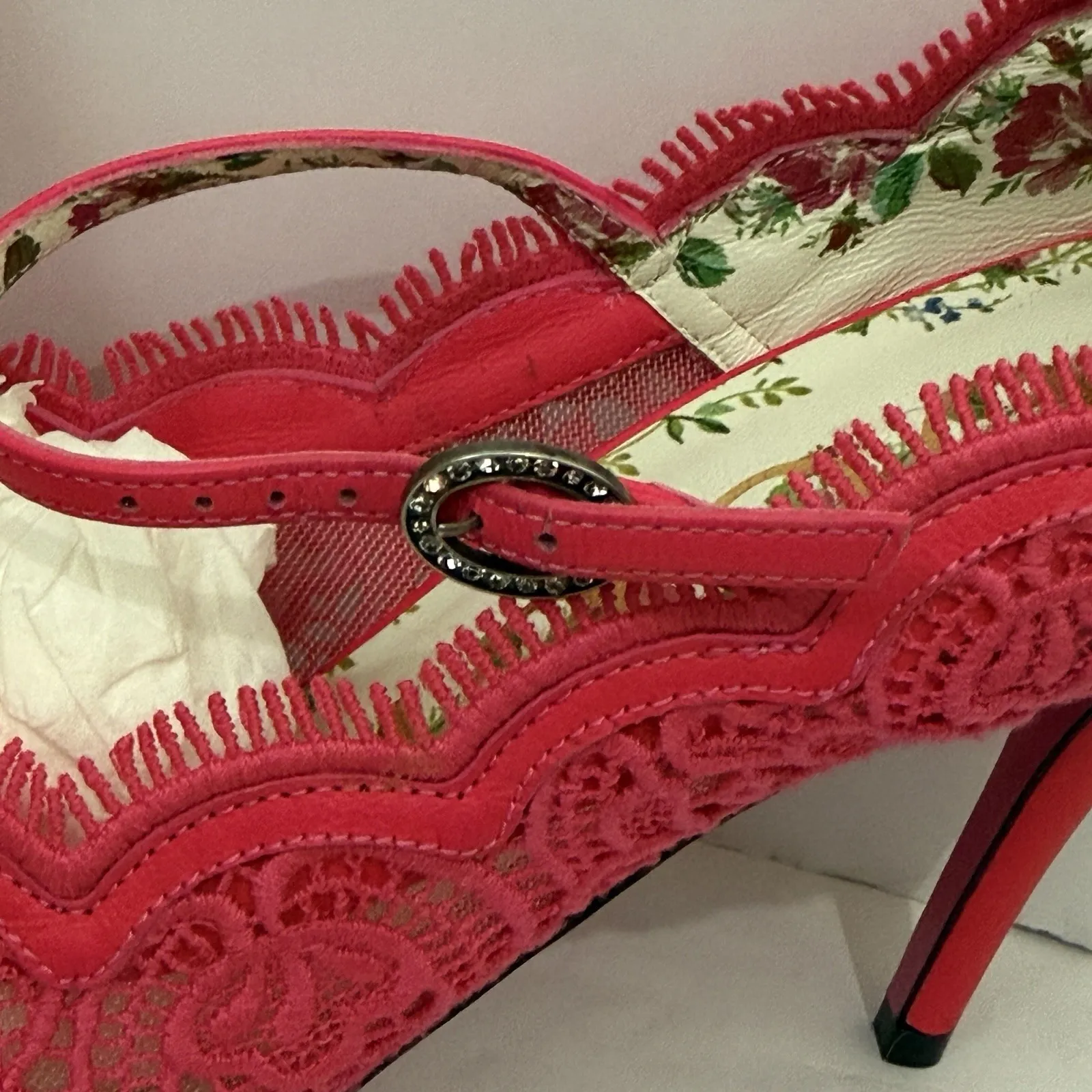 Gucci Virginia Pink Lace Pumps Pointed Toe Mary Jane Heels Sz 37 EU / 7 US - Image 4