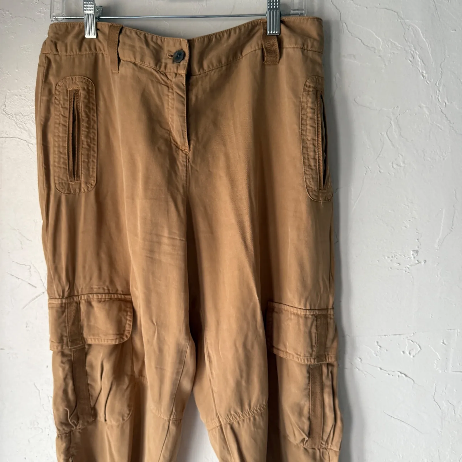 J Jill Women's 12P Petite Cargo Capri Pants Button Lagen Artsy Light Miniamlist Tan - Image 2