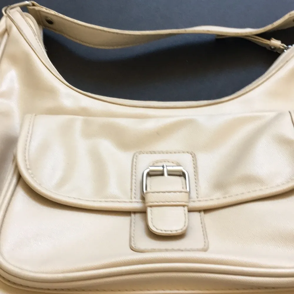 Lots of storage ladies handbag - Image 5