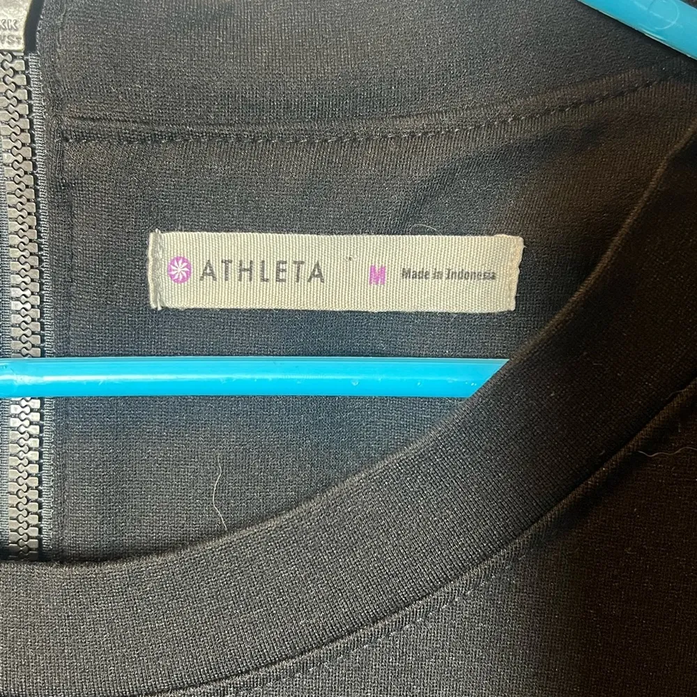 Athleta En Route Dress, sz Med - Image 3