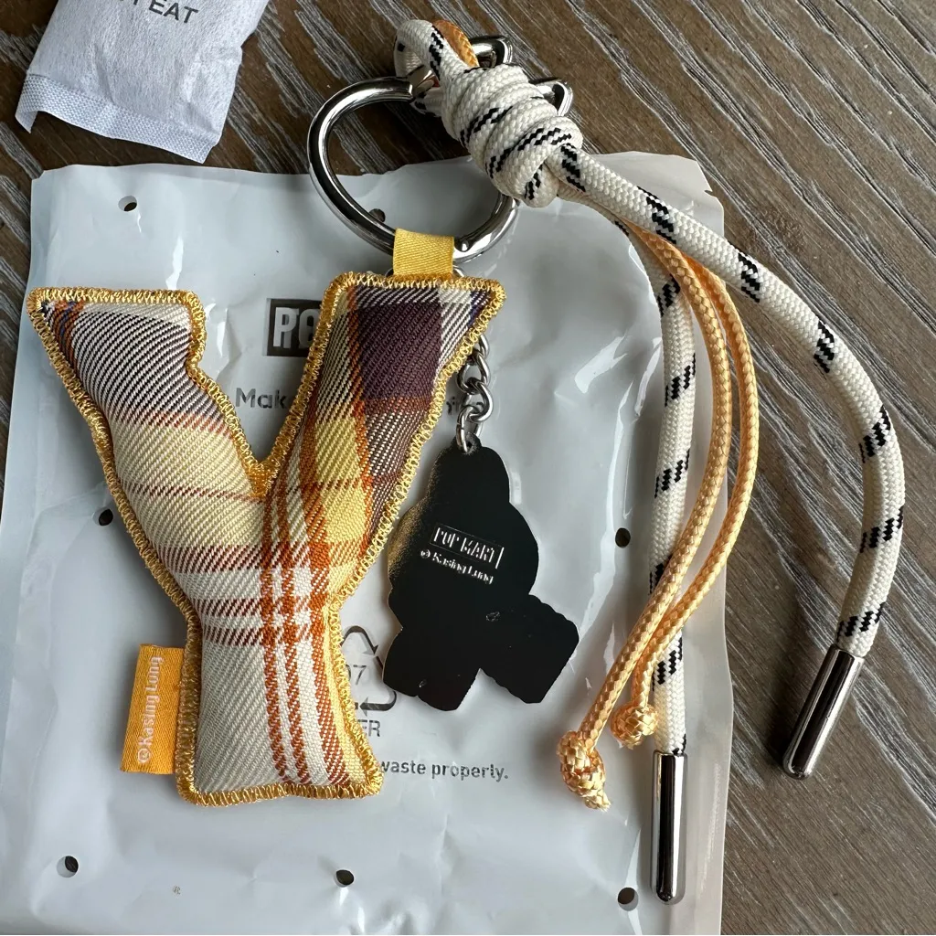 Pop Mart Pin For Love Confirmed Letter Y Charm Gray - Image 6