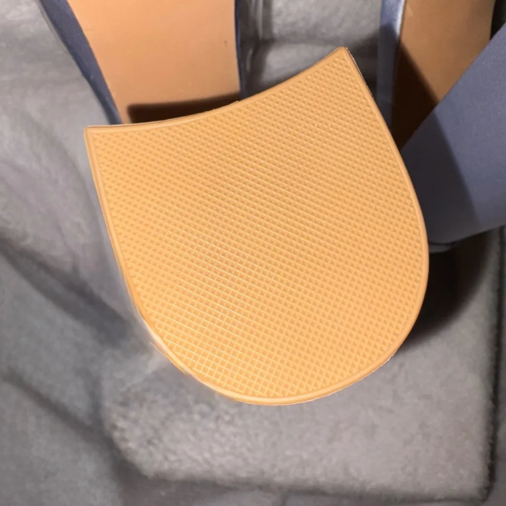 NWOB Pazzle Chunky Lavender Platform Heels Size 10 - Image 7