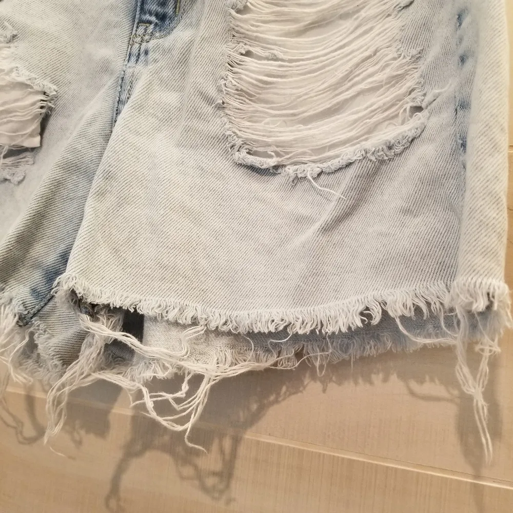 {4} American Eagle Mom Short Denim Jean Distressed Destroyed Ripped - Image 5