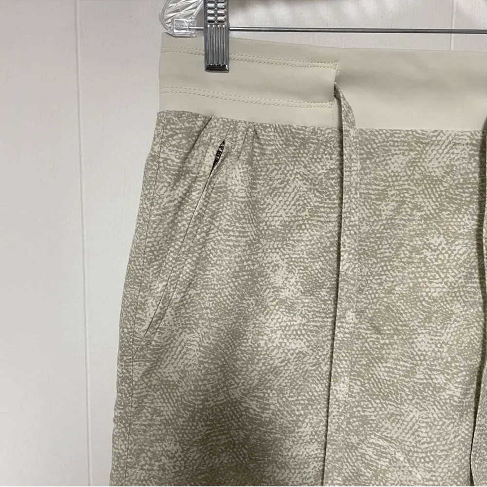 Athleta Chelsea printed cargo skirt - Image 3