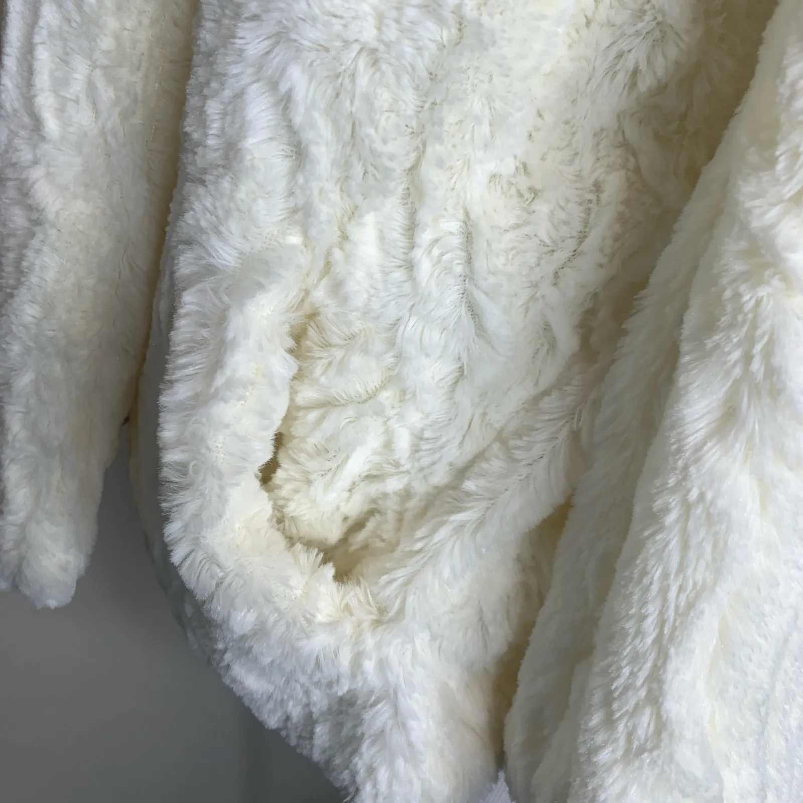 High Neck Faux Fur Textured Jacket Cream Sz Small - Image 10