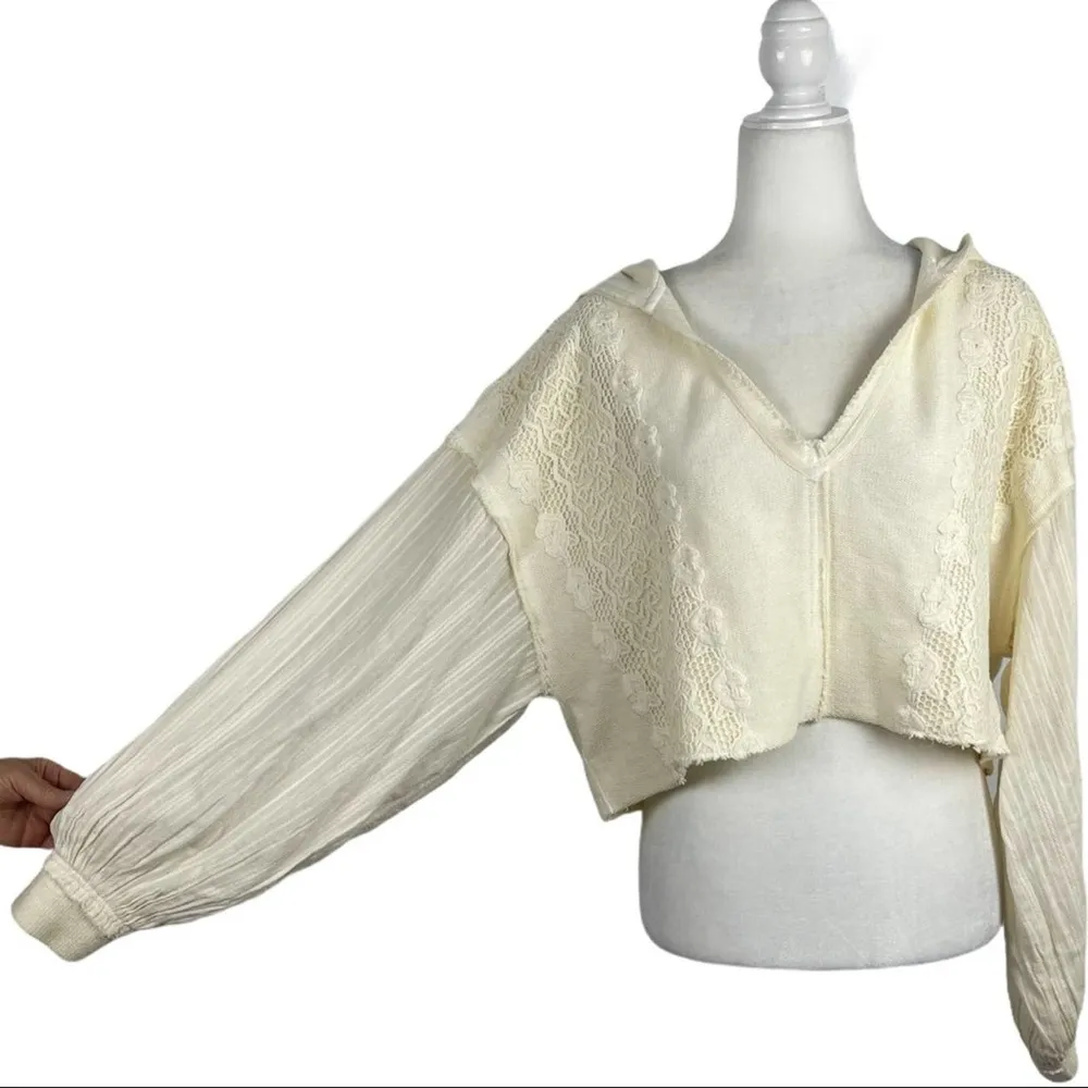 Free People Lacey Ivory Hoodie Crop Top Pullover Crochet Lace Boho Size Small - Image 4