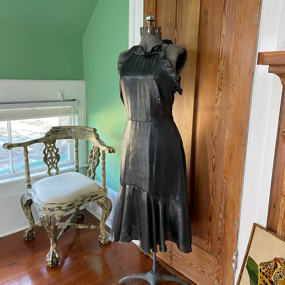 Who What Wear Liquid Silver Metallic Ruffled Event/Cocktail Dress - Medium - Image 7