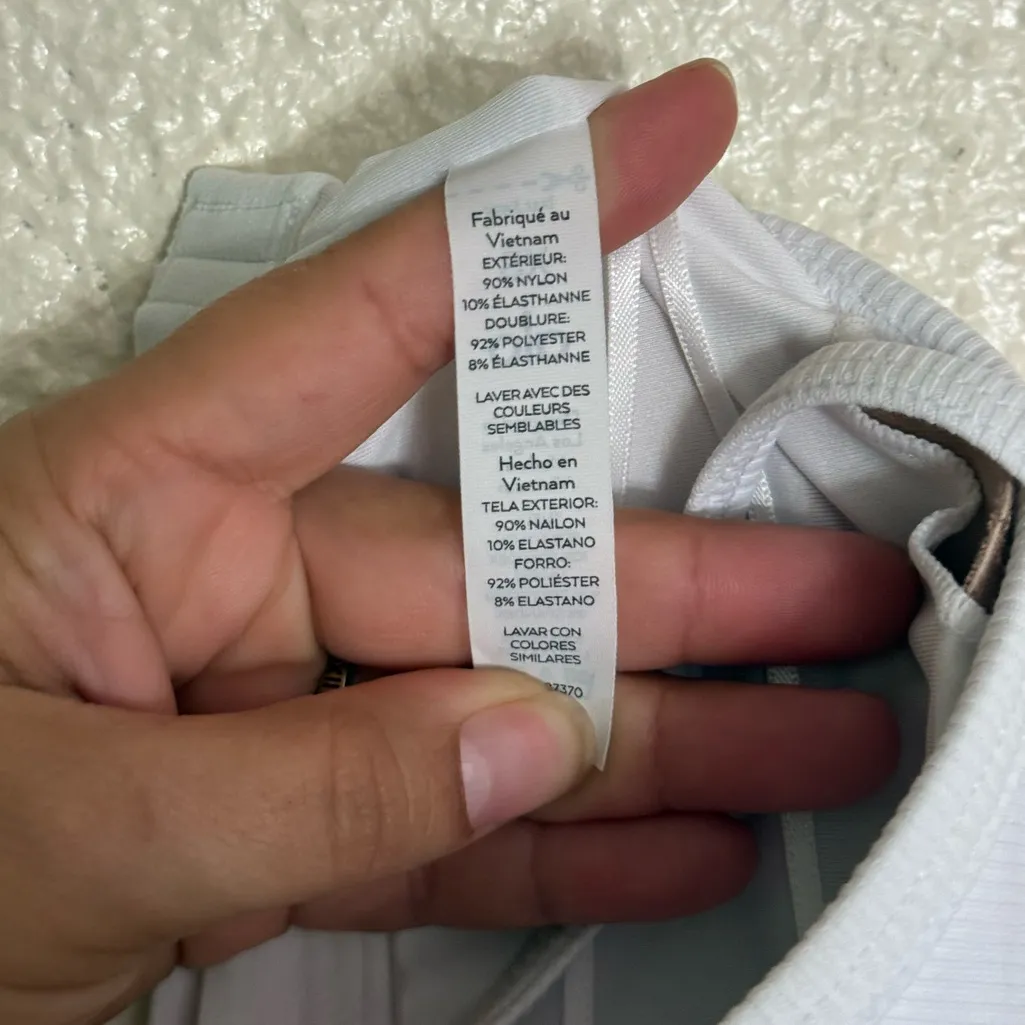 Alo Yoga Goddess Ribbed Cross Crop Top / sports bra size XS white color - Image 12