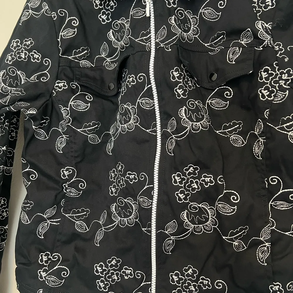 Black and White Floral Bomber Jacket with Ribbed Cuffs Size 12 - Image 2