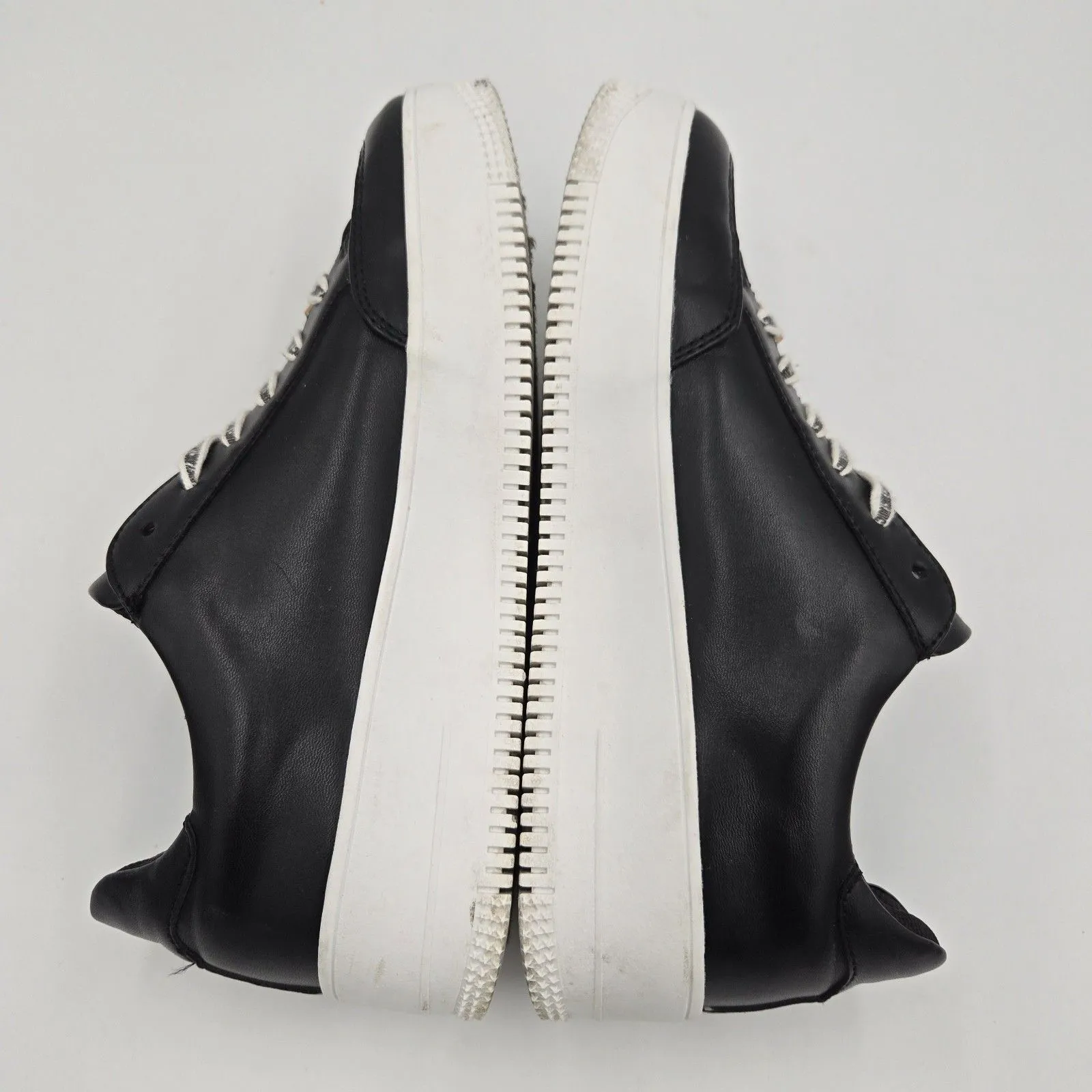 Juicy Couture Shoes Women Size 9 Danika Platform Athletic Sneakers Black Gold - Image 9