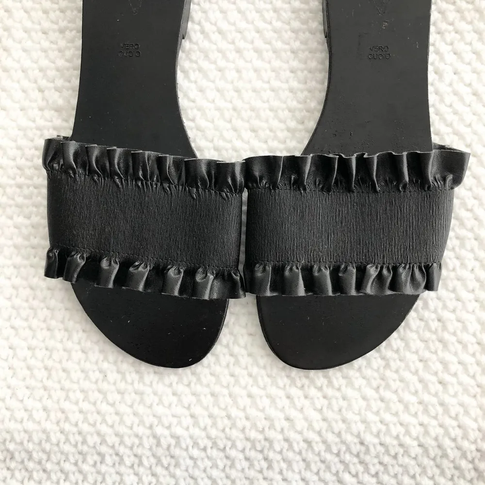 Rigenerato Victor Black Leather Ruffle Trim Simple Slide Slip On Sandals 37 Size 6 - Image 34