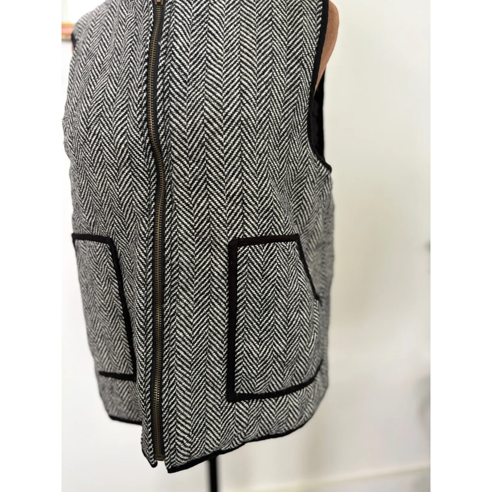 Herringbone Puffer Vest Quilted Lightweight Mock Neck Sleeveless‎ Jacket Black Size M - Image 2