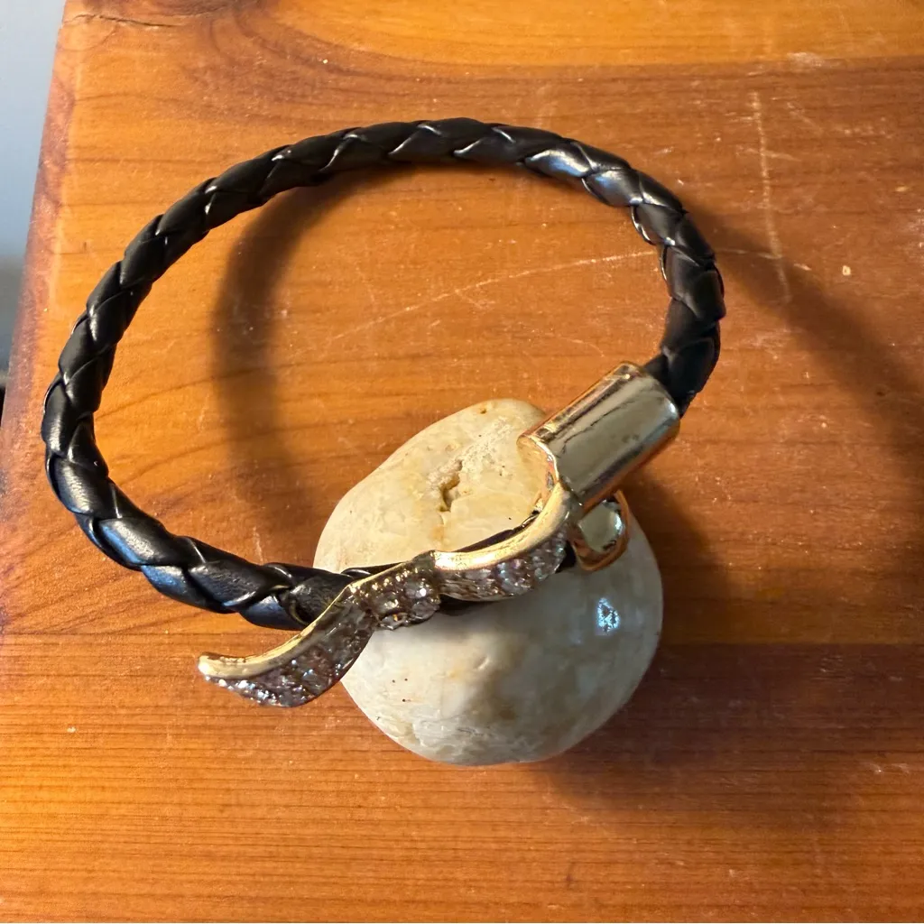 Nena Fashion Black, Braided Faux Leather Bow Rhinestone Bracelet New without Tag Black - Image 5