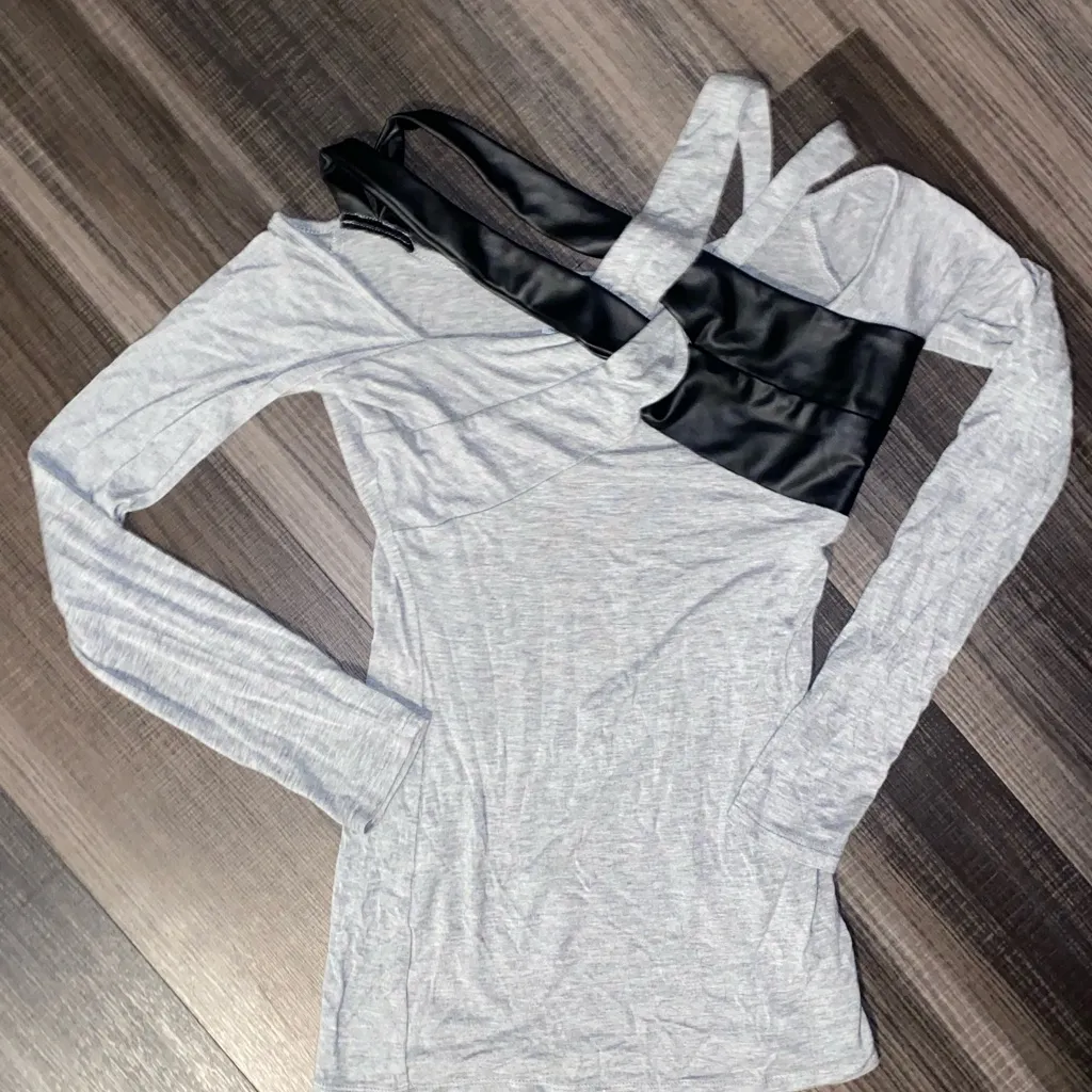 VENUS Gray and Black Bodysuit - Image 9