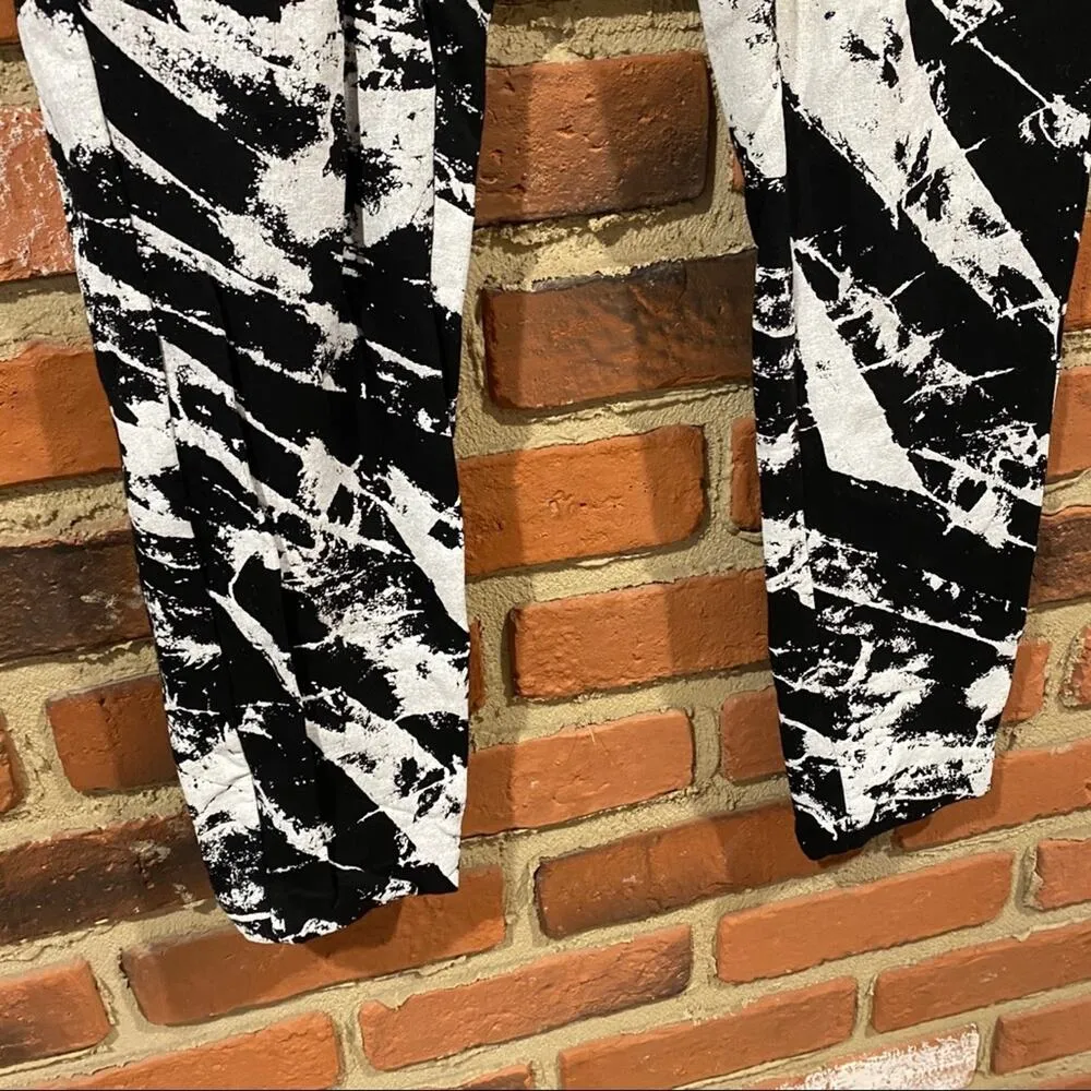 Helmut Lang Pants sz P Black and White abstract print pants - Image 11