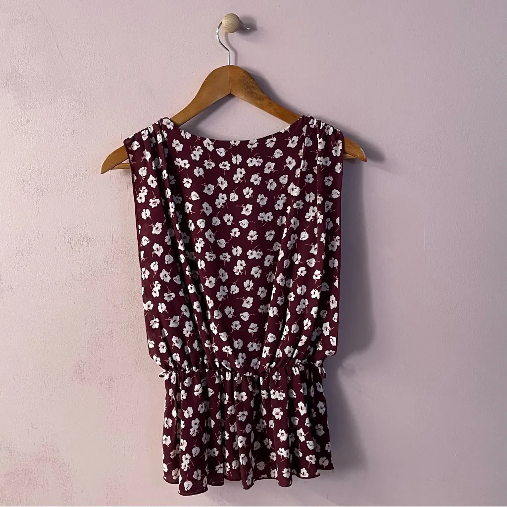 Papaya Burgundy Floral Blouse EUC Size S - Image 4