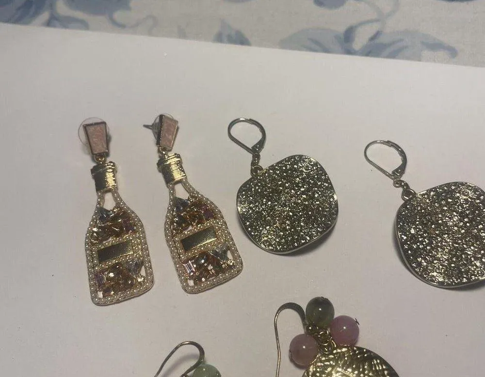 Lot Of 3 Earrings Pierced Dangle 2 Gold Tone 1 Rose Gold Tone Champagne Bottle - Image 4