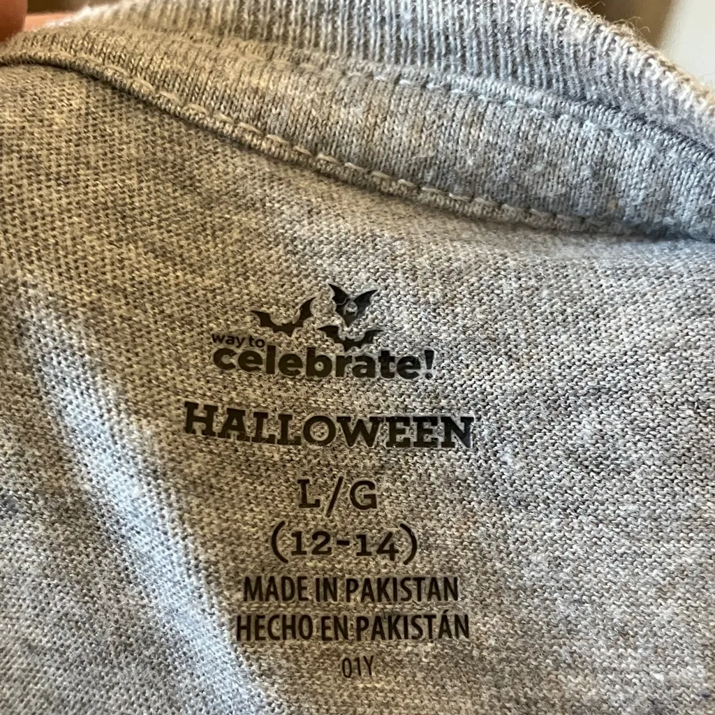 Gray Celebrate Halloween boo tee large - Image 2