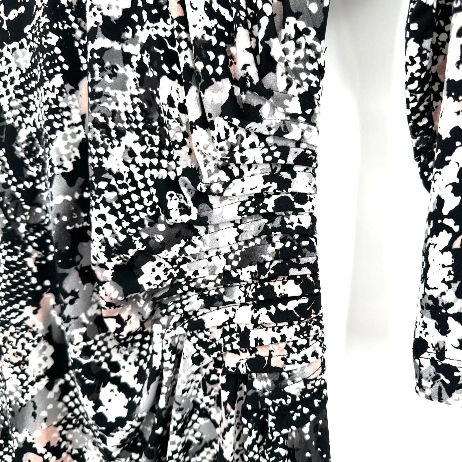 Calvin Klein Size 6 Dress Black & White Abstract Long Sleeve Fit & Flare‎ Midi - Image 3