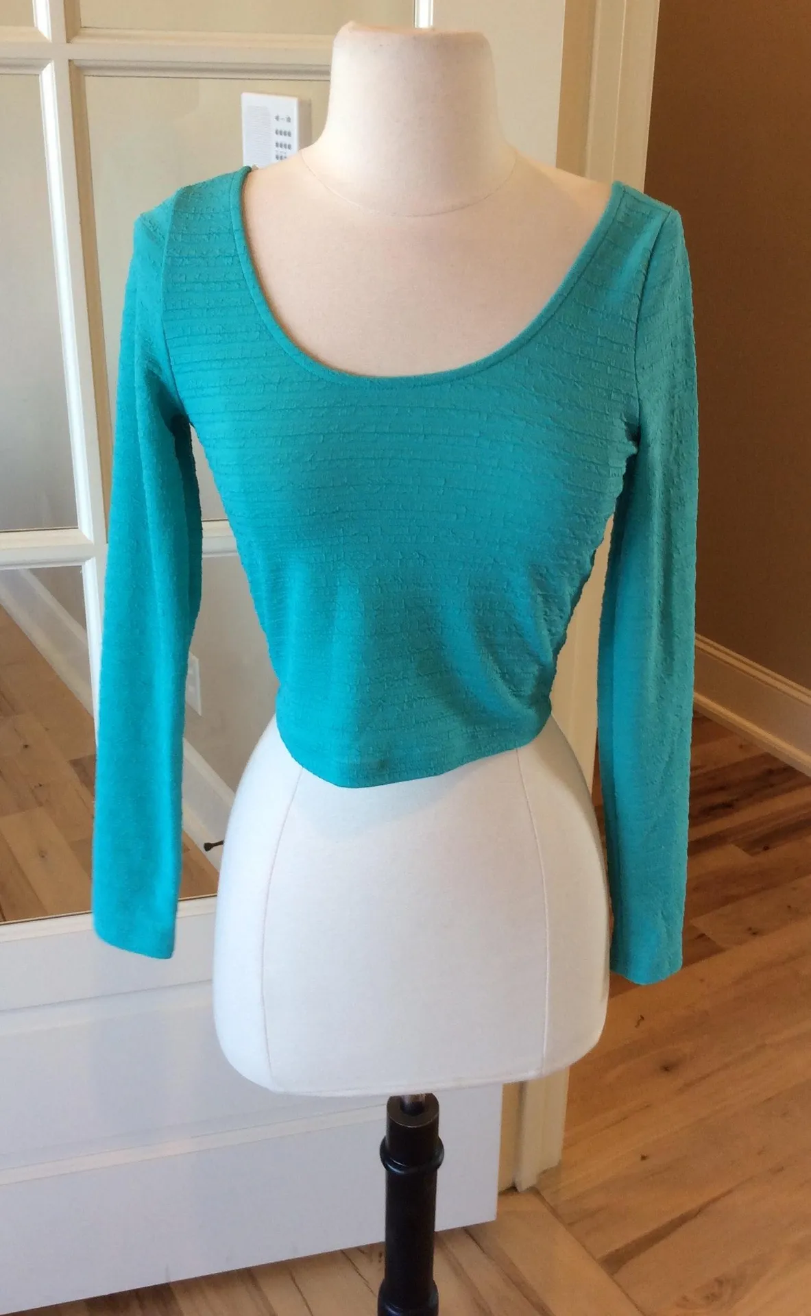 Crop Top Macys Aquamarine Long Sleeve Material Girl XS - Image 2