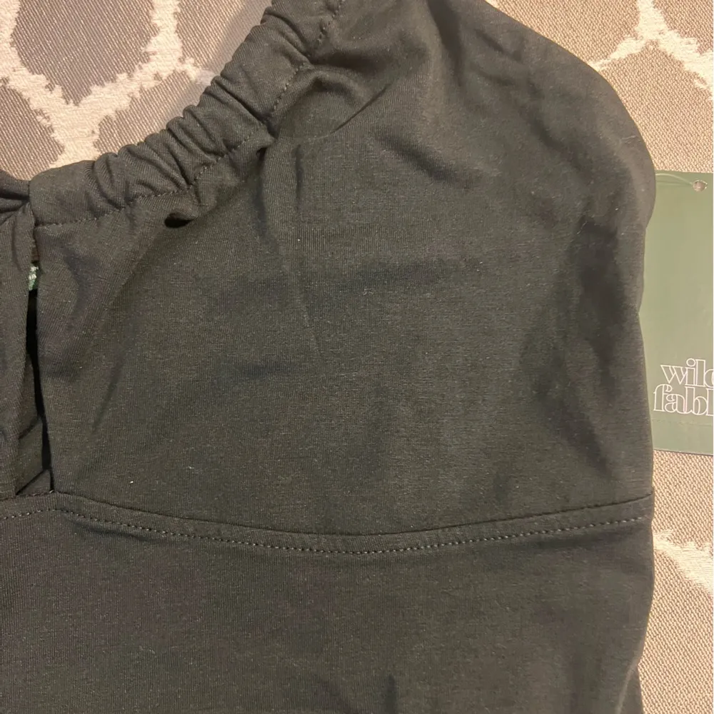 Wild Fable NWT Black One Shoulder Crop Top summer boho festival beach cropped - Image 4