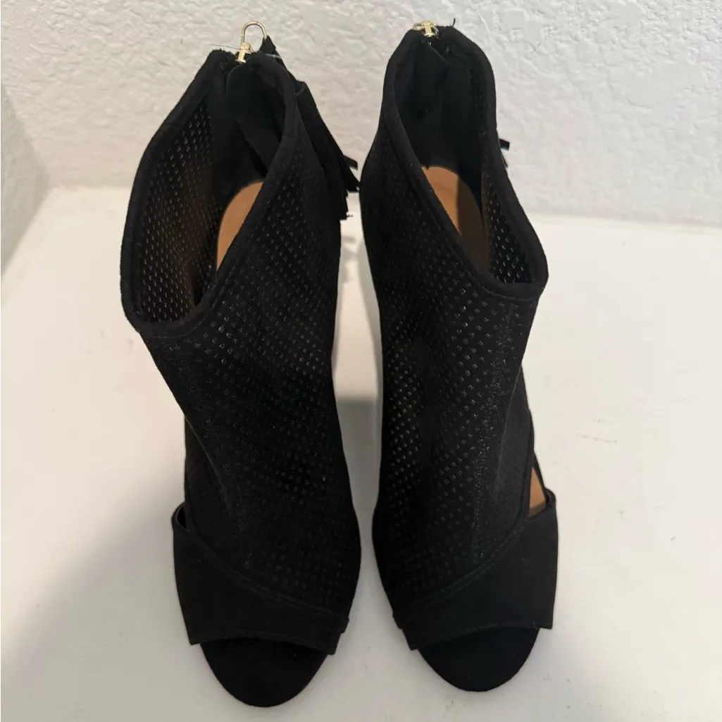 Celia Paola Black Wedge Heel Ankle Bootie Open Toe Cutouts Size 6.5 - Image 4