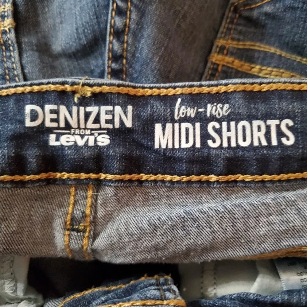 Levi's Denizen from  Blue Jean Low-Rise Midi Shorts (27) - Image 5