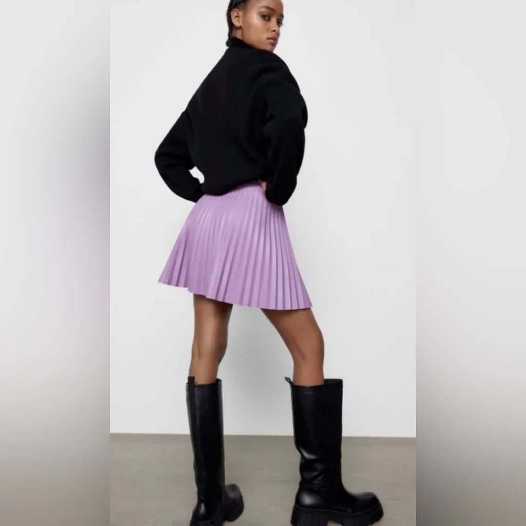 ZARA Lilac Vegan Faux Leather Pleated Mini Skirt Size XS Bloggers Fave RARE‎ - Image 3