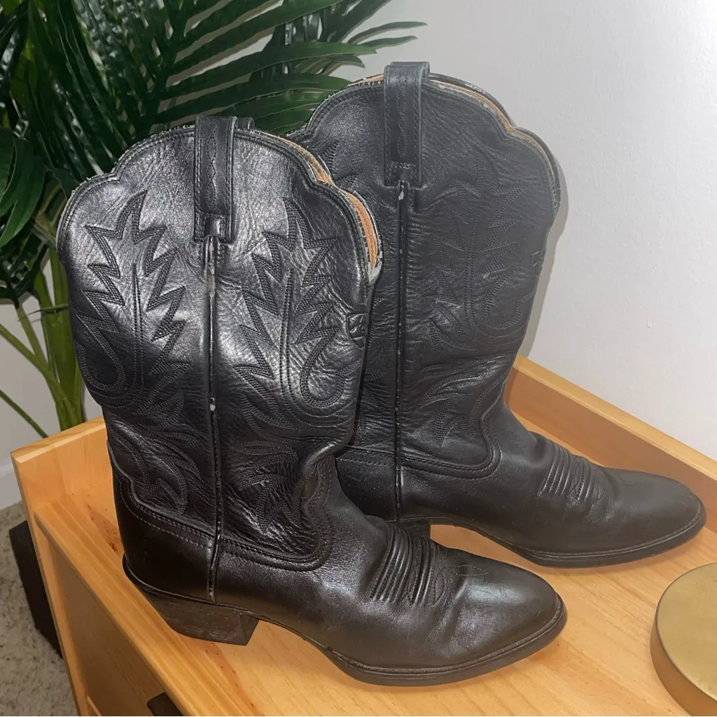 Women’s Ariat Heritage R Toe‎ Western Boot Size 6.5 - Image 3